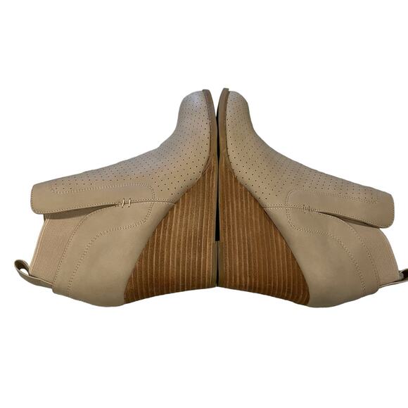 DV by Dolce Vita Boot Bootie Gerdy 9 beige Wedge Heel Fall Autumn - Picture 3 of 9